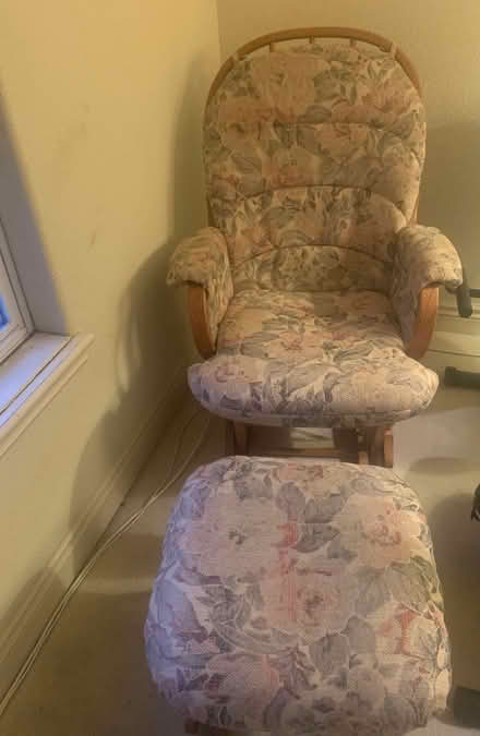 Photo of free Glider chair with ottoman (Saratoga) #2