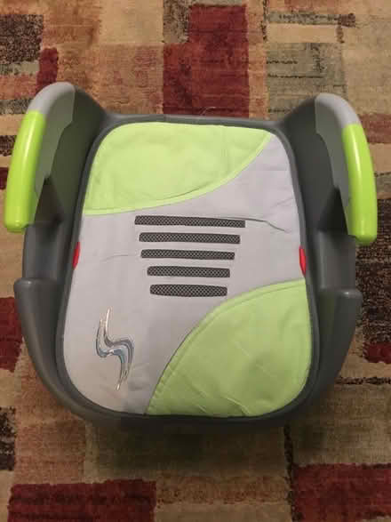 Photo of free Car booster seat (Glenrothes KY7) #1