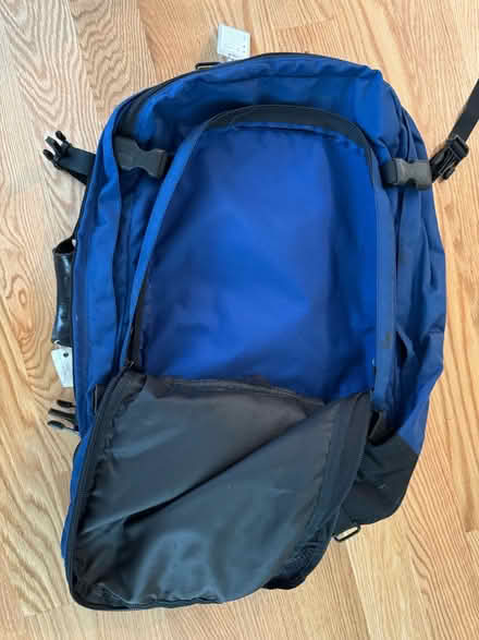 Photo of free Green and blue Eagle Creek luggage (Sunnyvale, near library) #4