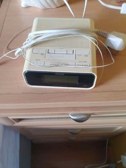 Photo of free Radio Alarm Clock (Stoneferry HU6) #1