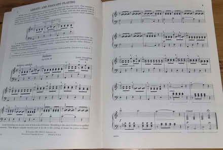 Photo of free Piano Course music book (Drum Brae EH4) #2