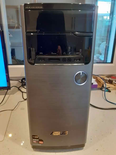 Photo of free ASUS DESKTOP - Needs BIOS reset (B90 shirley) #4