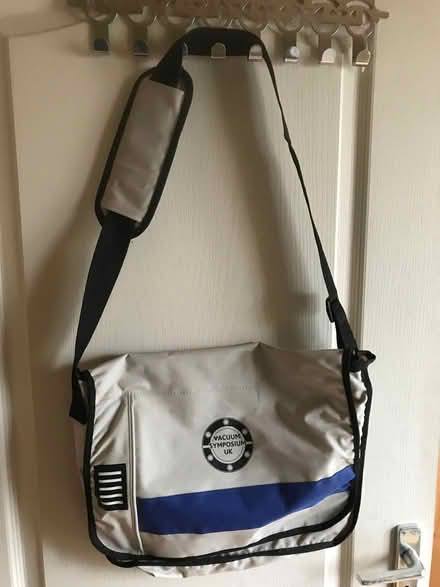 Photo of free shoulder bag (Kidlington OX5) #1