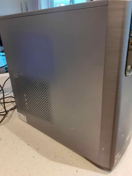 Photo of free ASUS DESKTOP - Needs BIOS reset (B90 shirley) #2