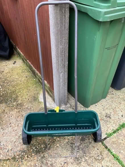 Photo of free Lawn spreader (Seaside BN22) #1