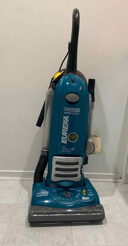 Photo of free Eureka Vacuum (13 Mile & Haggerty) #3