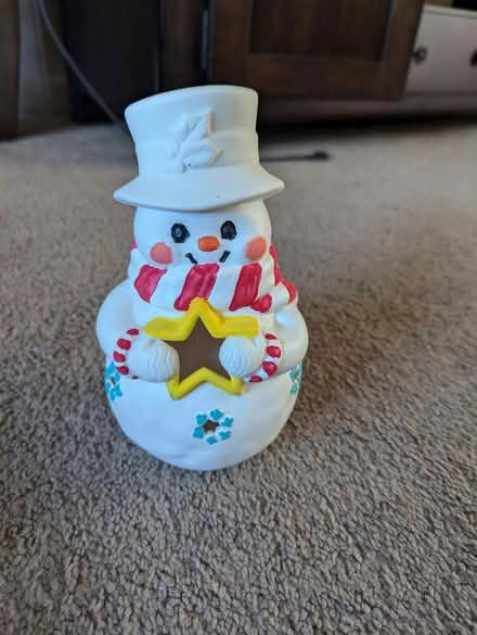 Photo of free Ceramic snowman (280/Winchester) #1