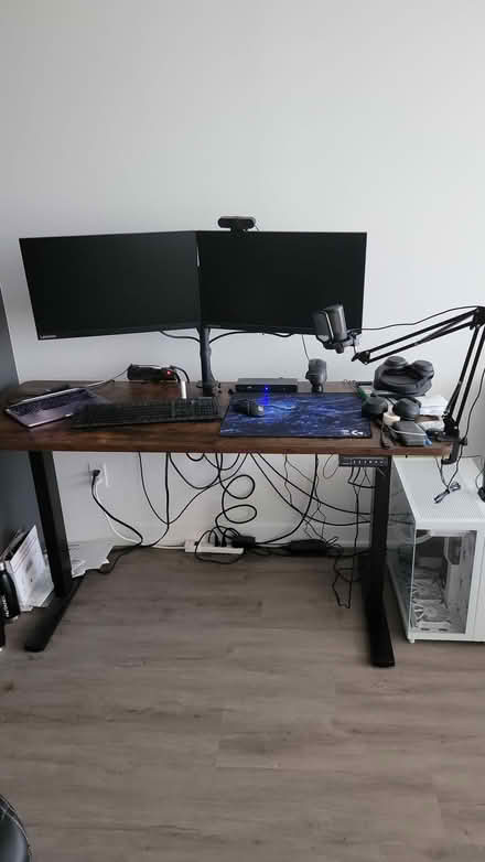 Photo of free Standing Desk and Office Chair (Westboro Ottawa) #1