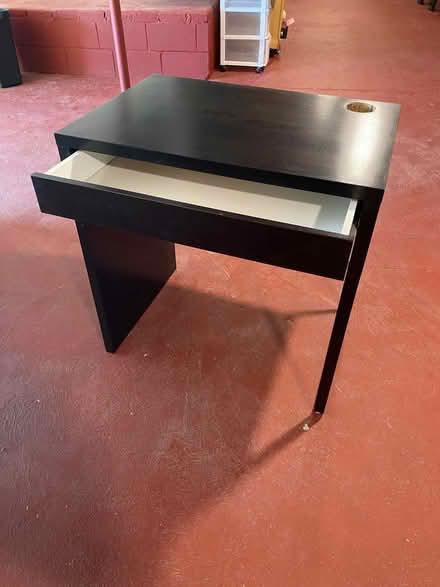 Photo of free Small work desk (Woodstock) #1