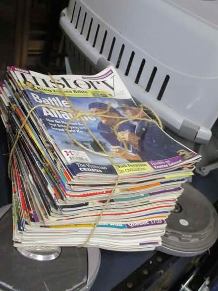 Photo of free History magazines. (Innsworth GL3) #2