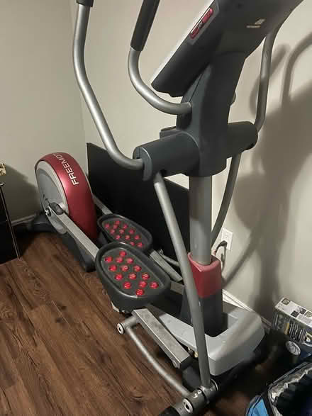 Photo of free Elliptical (L5N 5p3) #1