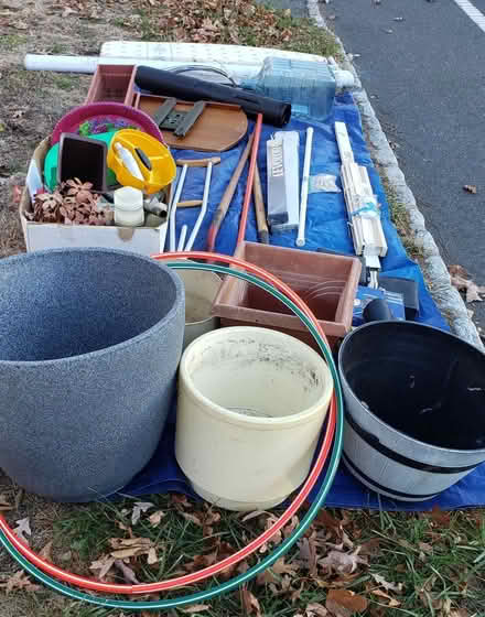 Photo of free Curb Alert -MorrisTwsp off Sussex (Kahdena Rd off Sussex) #1