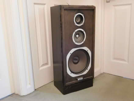 Photo of free Floor Standing Speakers (Datchworth SG3) #1