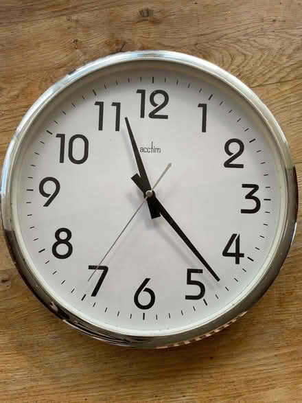 Photo of free kitchen clock, needs repair (Anstey LE7) #1