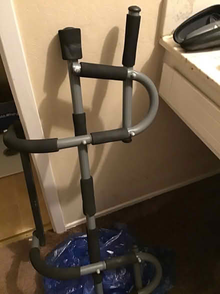 Photo of free 3 pull up bars (Serra park area) #1