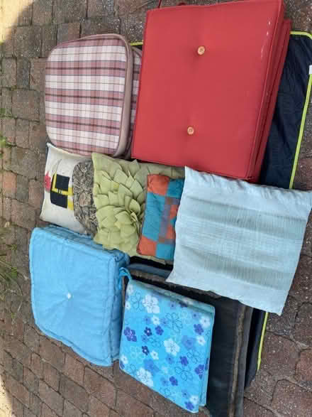 Photo of free Cushions and seat cushions (Malvern WR14) #1