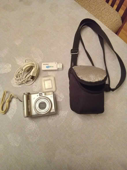 Photo of free Digital camera (Old Ottawa South) #1