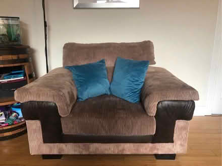 Photo of free 3 seater sofa and cuddle chair (Netherton Braes G76) #4