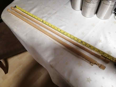 Photo of free Dowels for an embroidery frame (Cam GL11) #1