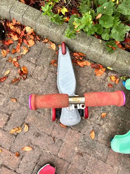 Photo of free Child’s scooter (Royston, by the station (SG8)) #2