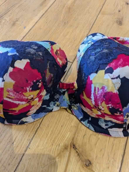 Photo of free 32 DD underwire bra M&S (Heaton NE6) #2