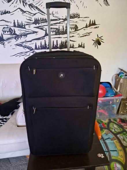 Photo of free A large luggage (Lache CH4) #2