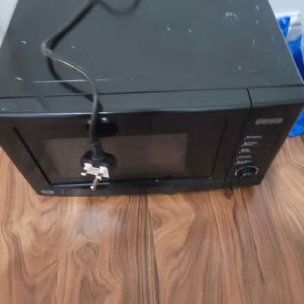 Photo of free microwave (Temple Cowley OX4) #2