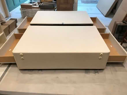 Photo of free Slumberland 4 drawer 5 foot divan base (Wilmslow SK9) #1