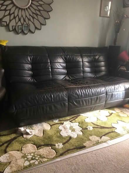 Photo of free 6ft sofa (Aylestone LE2) #1