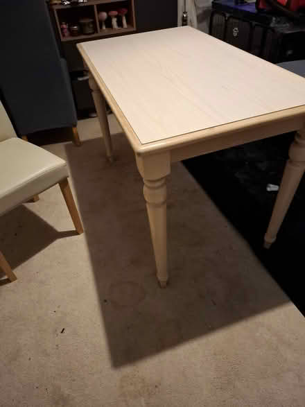 Photo of free Dining table and 4 chairs (LE10) #1