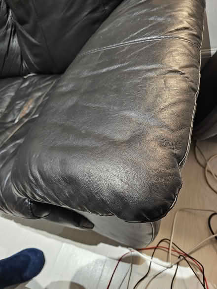 Photo of free 2 seater couch. Can deliver (TW5, Hounslow West) #3