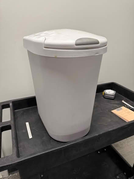 Photo of free Sterilite garbage can with lid (Minneapolis) #1