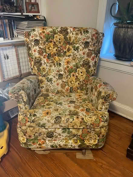 Photo of free Vintage recliner (Souderton) #1