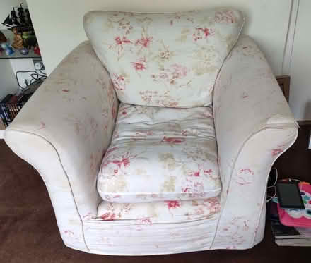 Photo of free Comfortable armchair (GU52) #1