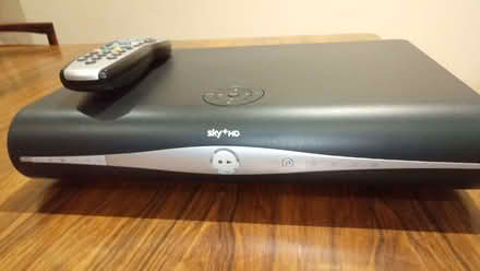 Photo of free Sky Box HD + and Remote Control (Logie DD2) #1