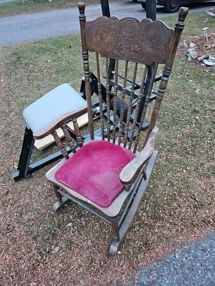 Photo of free Weight Bench and Rocking Chair (Kanata South) #2