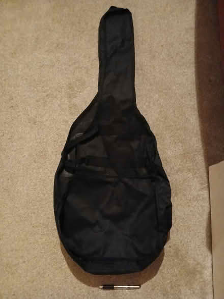 Photo of free Black guitar bag (Albert Park M20) #1