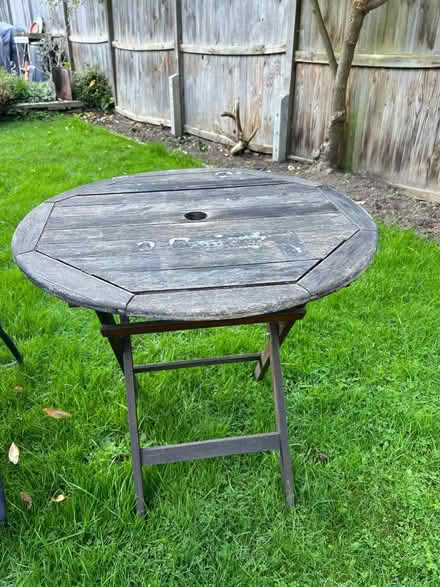 Photo of free Garden table (Penge, SE20) #1