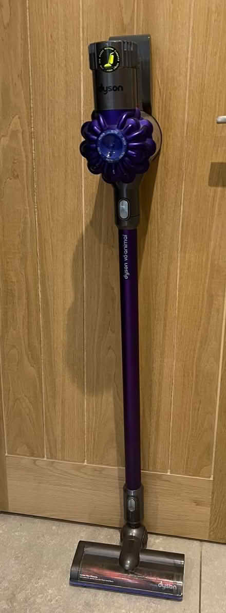 Photo of free dyson cordless vaccuum (The Camp AL1) #1