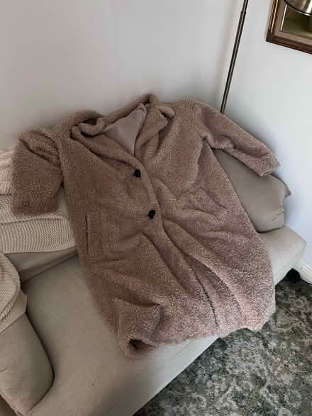 Photo of free Women coat 22UK (BA2) #1