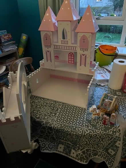 Photo of free Wooden princess castle with horse and cart and 3 characters (AB11) #2