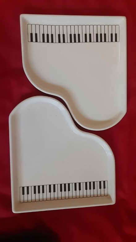 Photo of free Ceramic trays (Southdown and Truscott) #1