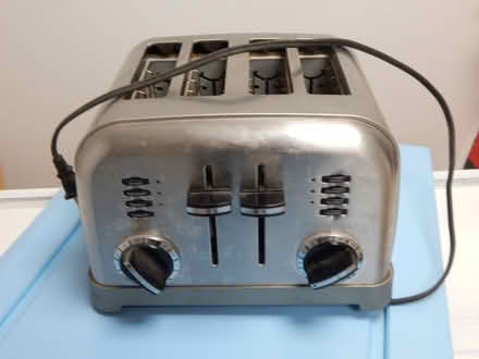 Photo of free Cuisinart pop-up toaster (20882) #1