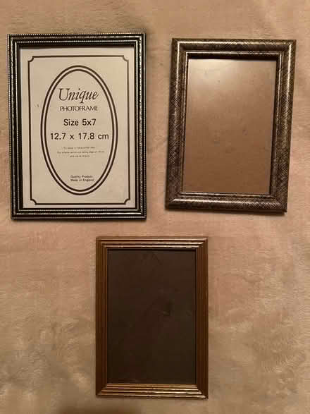 Photo of free 3 photo frames (Oakwood DE21) #1