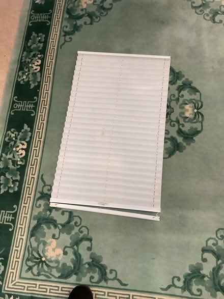 Photo of free Sanderson white window blind. (Lythbank SY3) #1