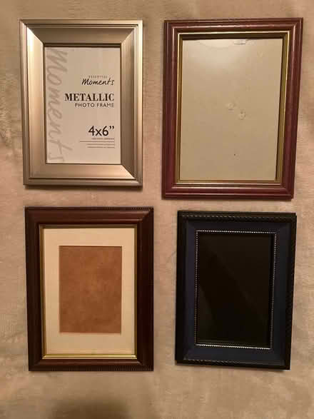 Photo of free 4 photo frames (Oakwood DE21) #1