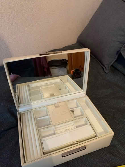 Photo of free Jewellery case (Horley RH6) #2