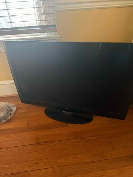 Photo of free Old Vizio TV (20910) #1