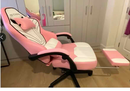 Photo of free Pink desk chair (Blacon CH1) #2