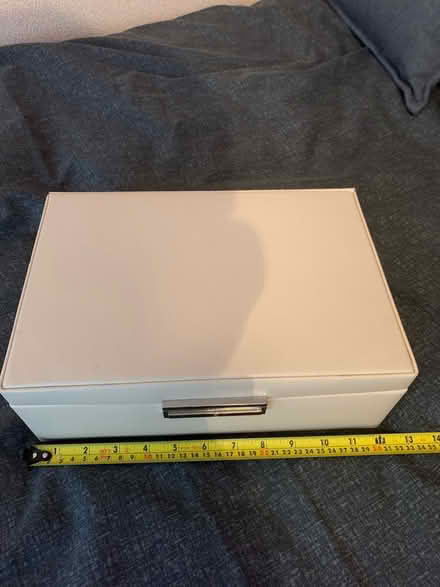 Photo of free Jewellery case (Horley RH6) #1